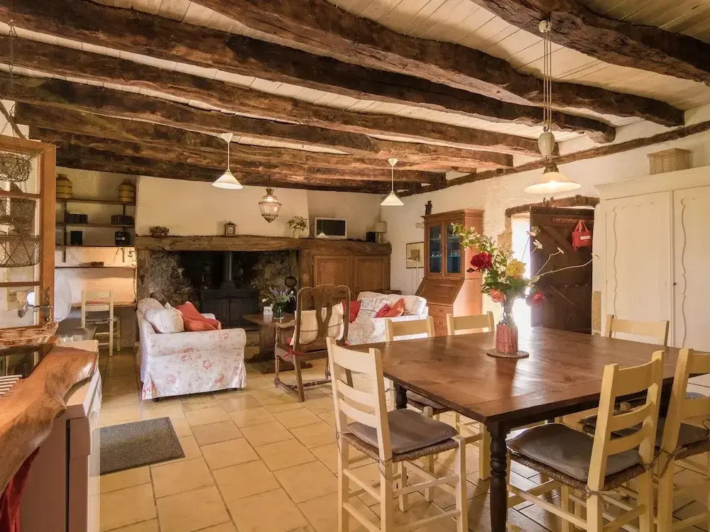 Farmhouse with private pool, large garden and playground