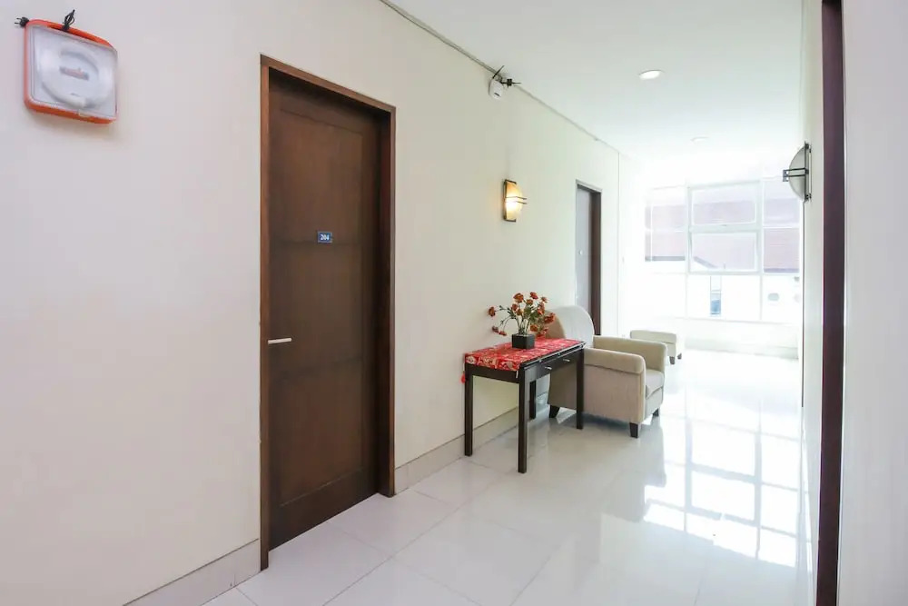 Airy Blok M Melawai Sepuluh 12 Jakarta