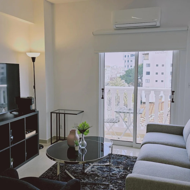 104 NIC - 302 Stay Cosmo City Suite