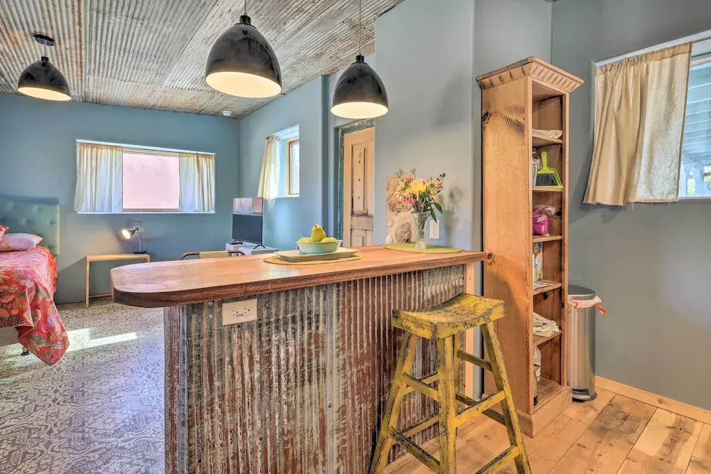 Unique Santa Cruz Studio ~ 25 Mi to Santa Fe