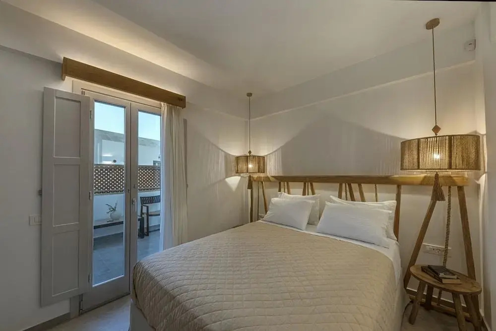 Alafropetra Luxury Suites
