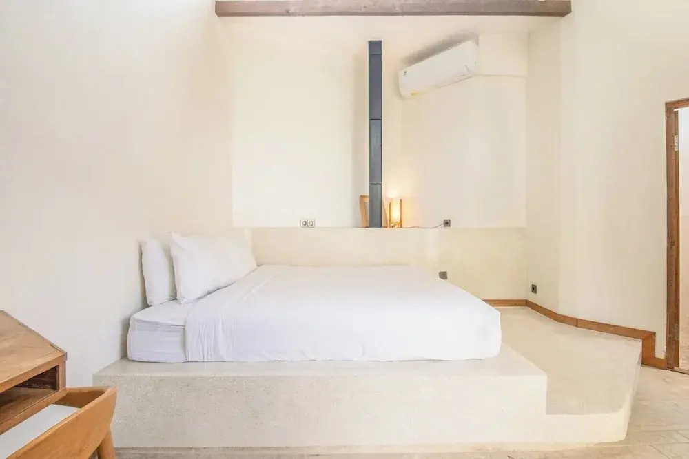 Sumptuous 1-BR Villa Near Canggu Beach, 800m Away