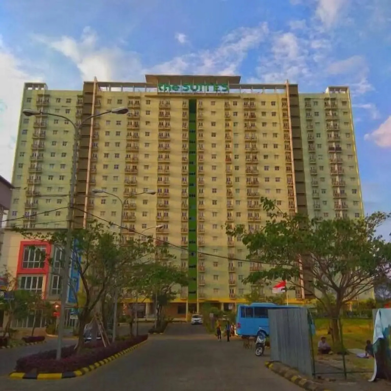 The Suites Metro Apartment by NFO Property