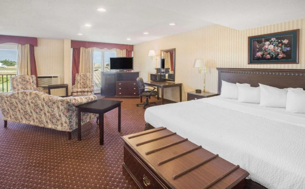 Days Inn by Wyndham Toledo