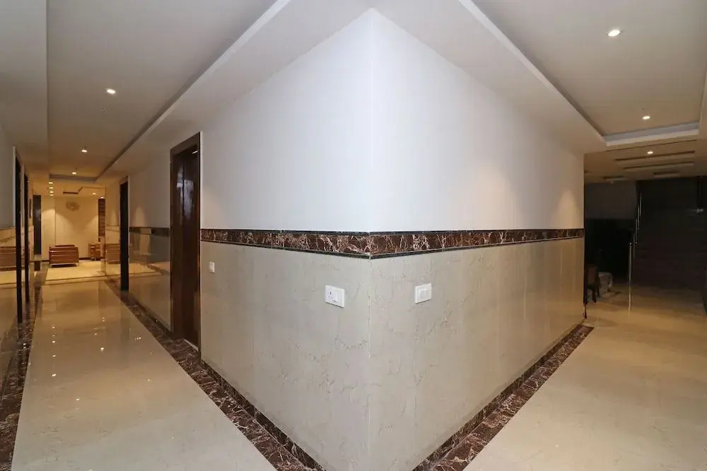 Capital O 16651 GRD SUITES