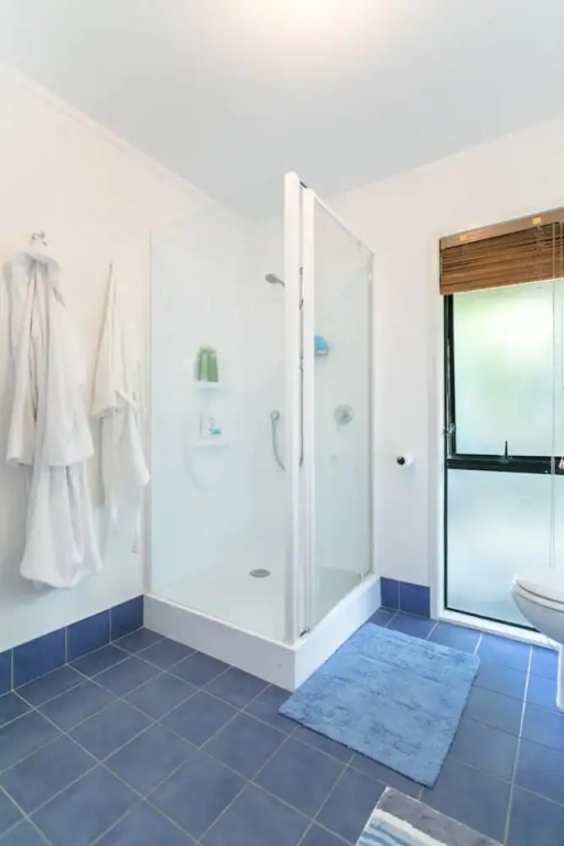Sunny Poolside Studio in Meadowbank