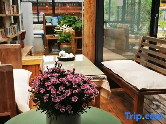 Yunshe Puju Guesthouse