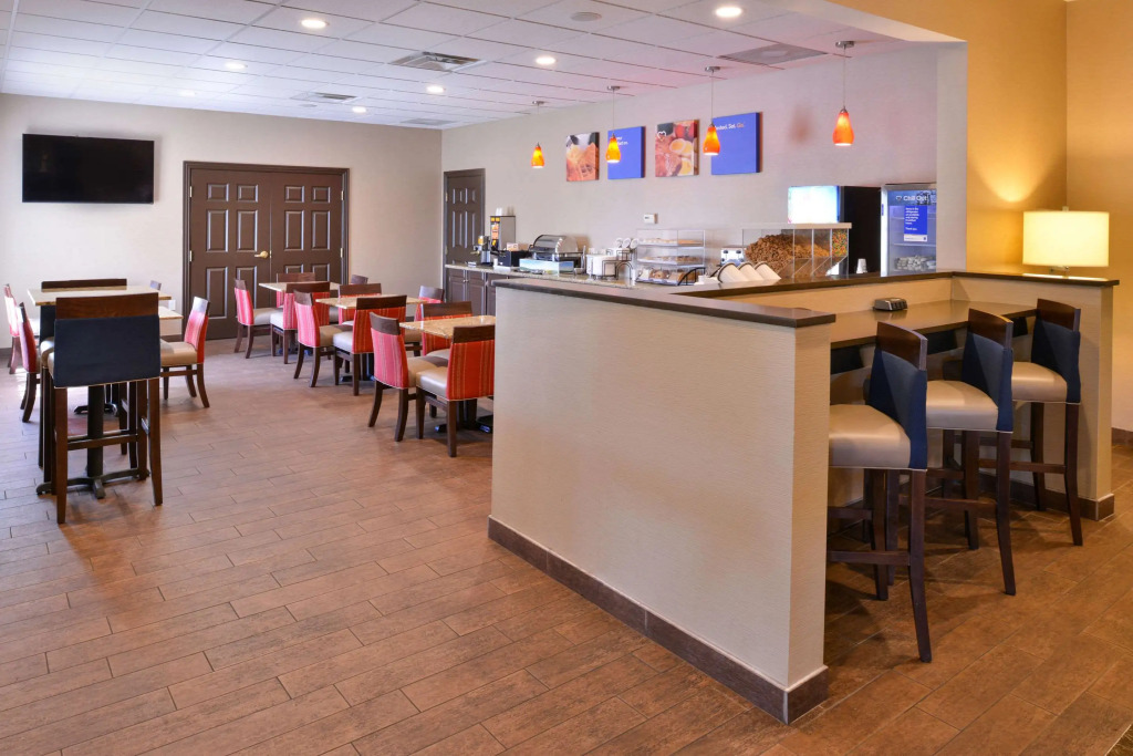 Comfort Inn & Suites Fayetteville-University Area