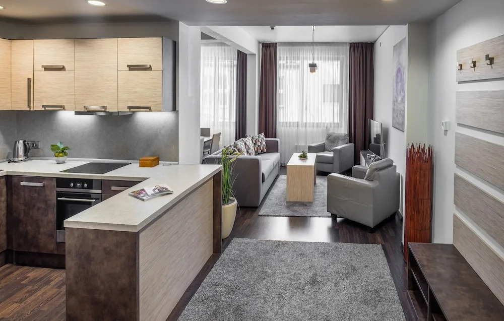 VN3 Terraces Suites by Adrez