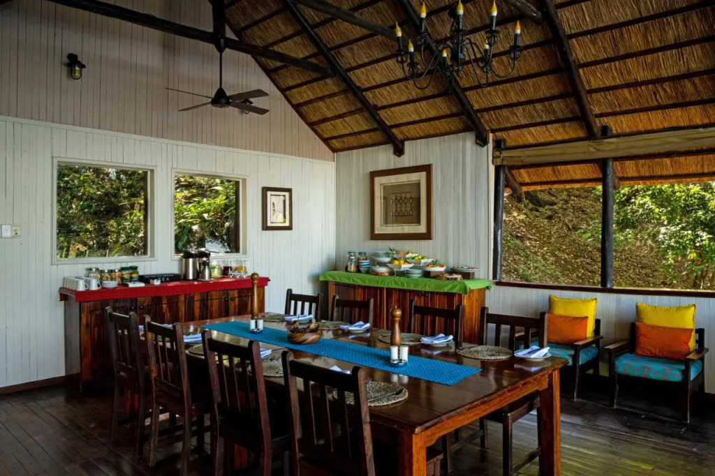 Ichingo Chobe River Lodge