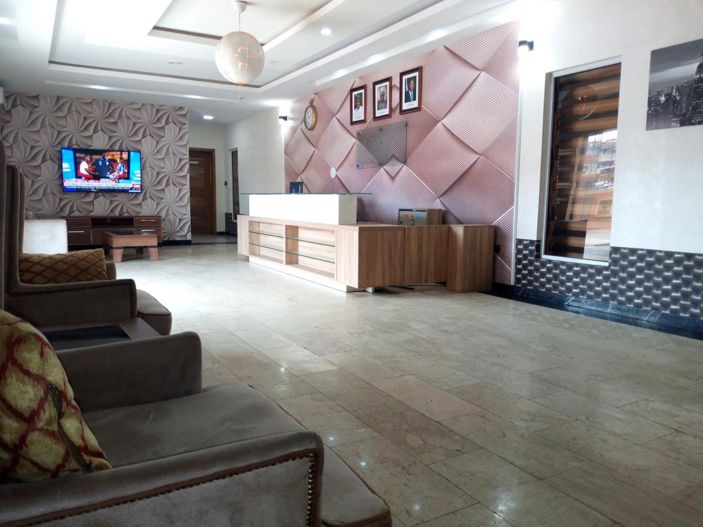 Bana Hotel & Suites