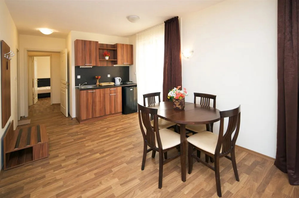 Golden Beach Hotel