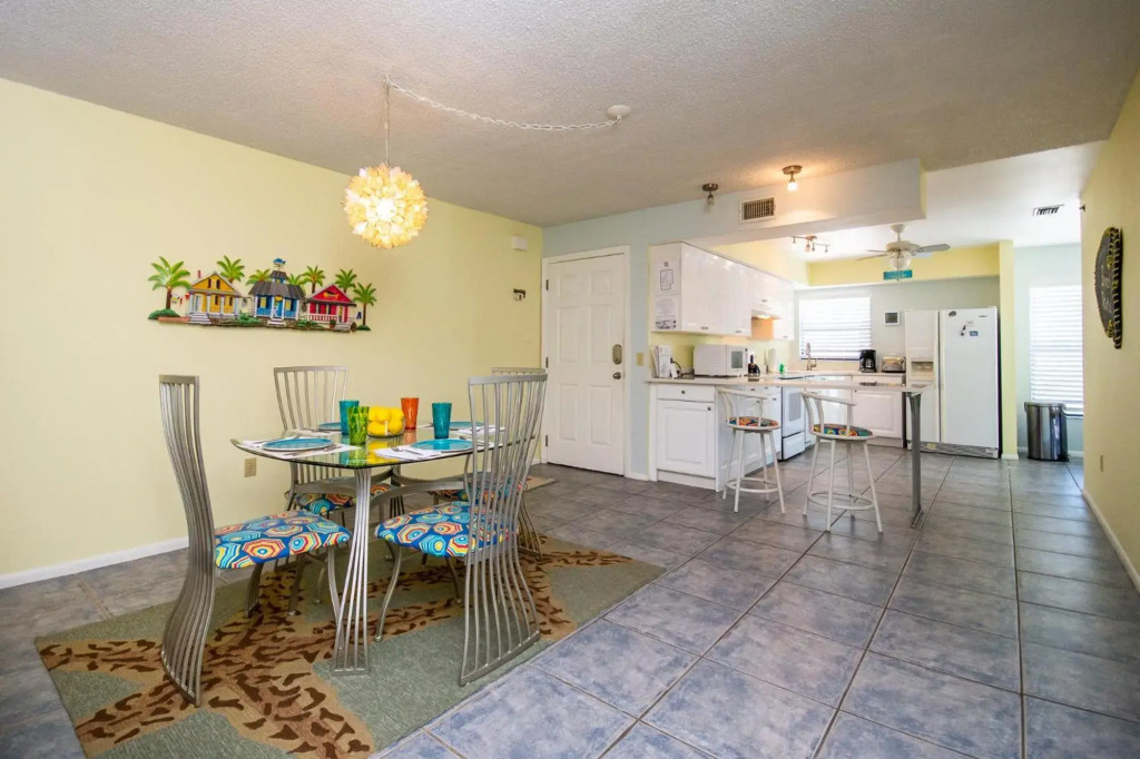 Beach Potato - 3404 Gulf Dr 5