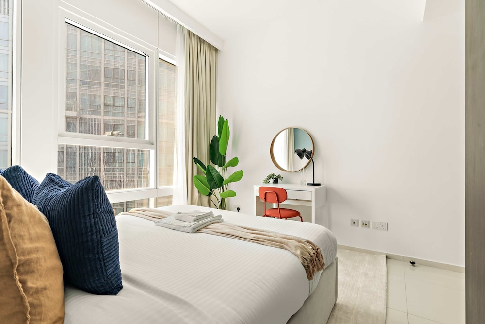 Silkhaus Refined 2BR Horizon Al Reem Island