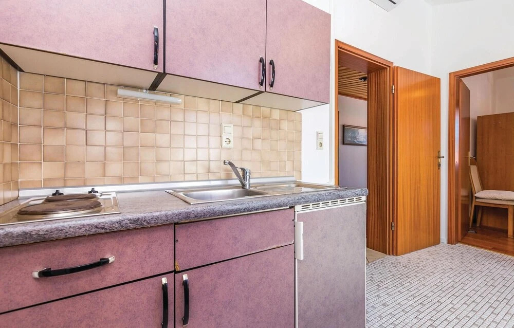 Beautiful Apartment in Kampor With 4 Bedrooms and Wifi