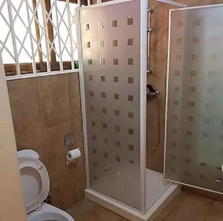 JBK Hostels Adjirinaganor