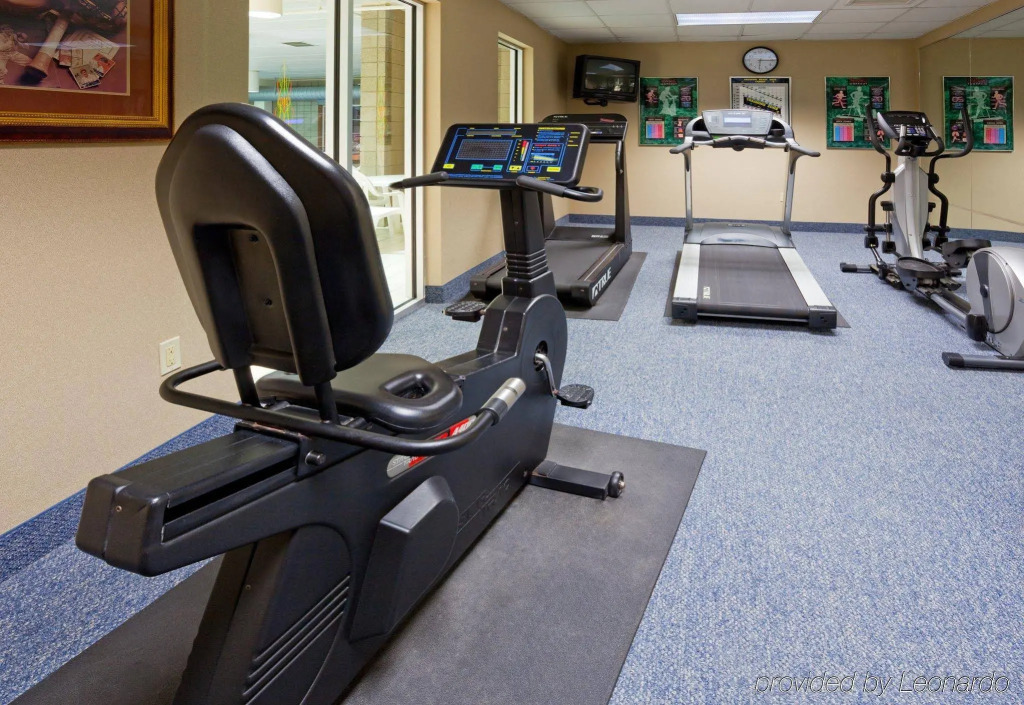 Holiday Inn Express and Suites St. Cloud by IHG