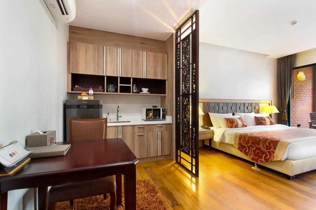 Rimnaam Klangchan Hotel - SHA Plus