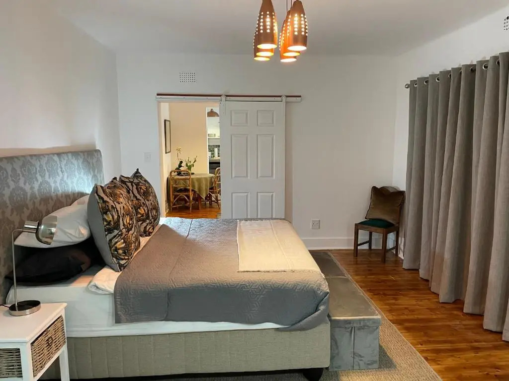 Spacious, light-filled BnB on 4th
