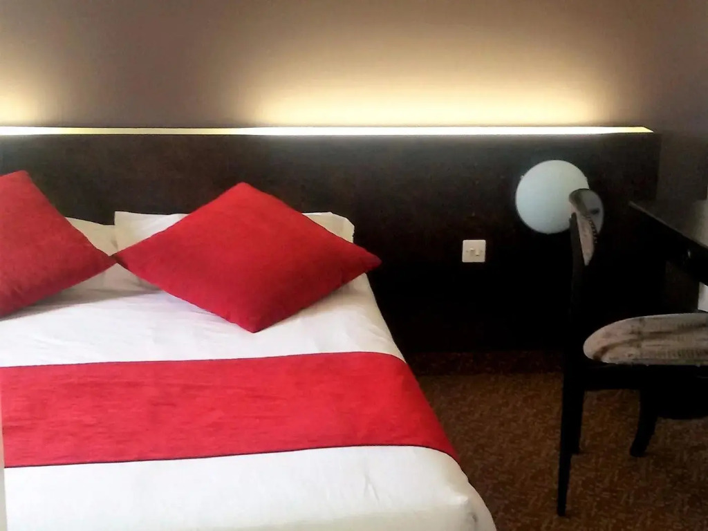 Logis Hôtel Le Merle Blanc