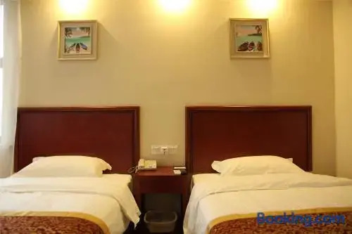 GreenTree Inn Liangyuan District Railway Station