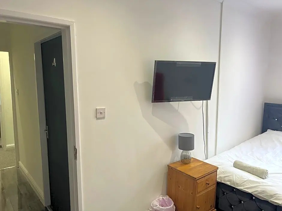Zams rooms
