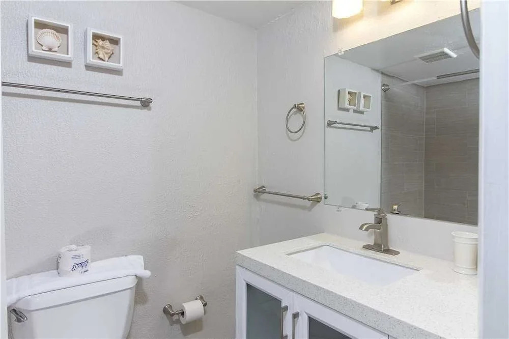Island House H 119 - Two Bedroom Condo