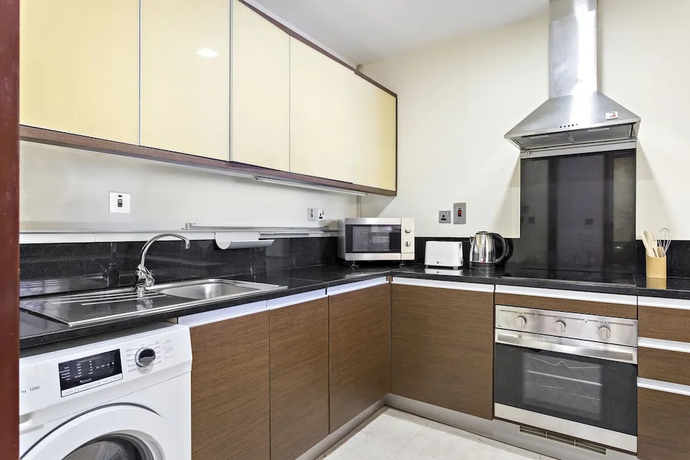 Granduer Residences - C106 1BD