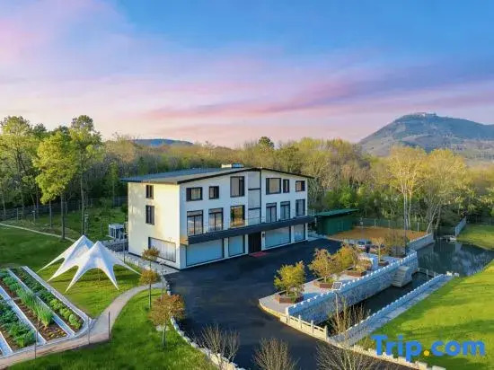 Jintan Nanshe Homestay (Maoshan Oriental Salt Lake City Branch)