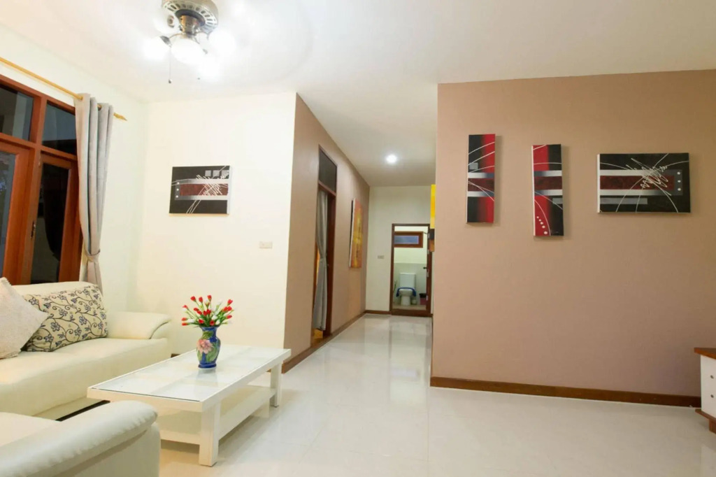 爱沙万别墅酒店(Aisawan Villas)