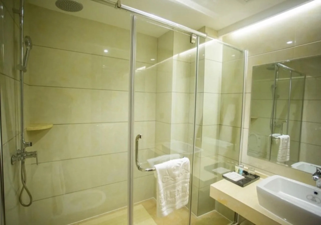 GreenTree Eastern YingTan Longhushan (N) Rd. Gym Hotel