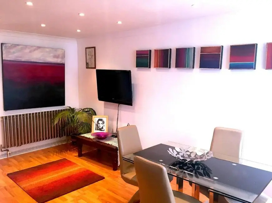 Lovely double bedroom in Rotherhithe