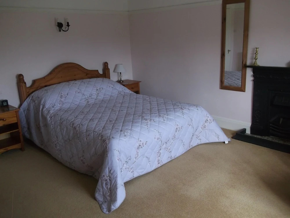 Lowerfield House