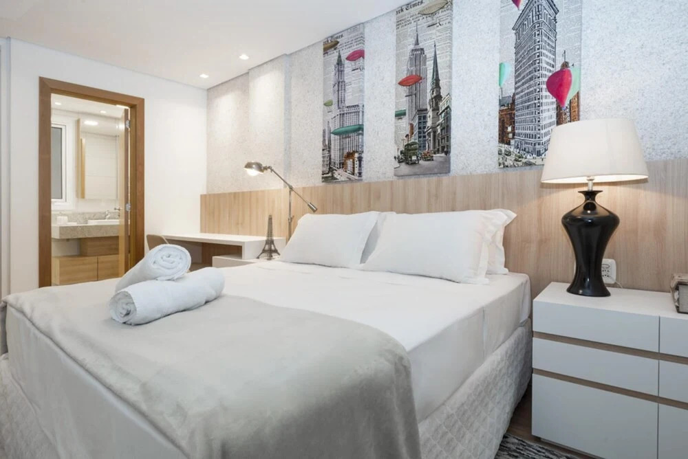 Maravilhoso e Luxuoso Apto Central Acomoda at 6 h Spedes