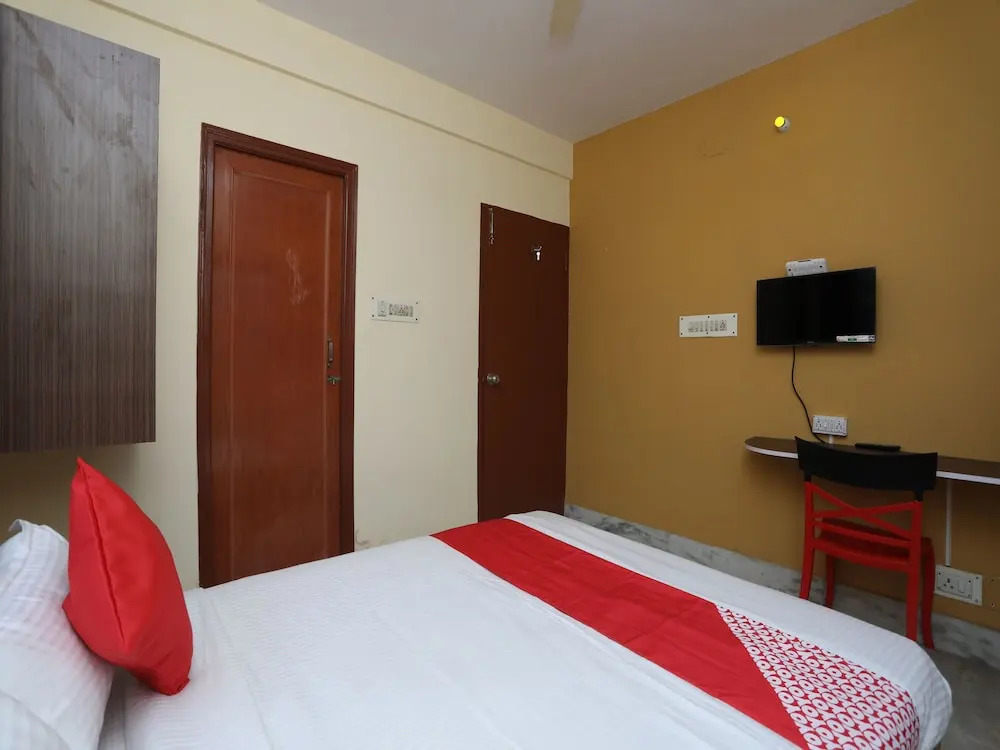 OYO 14633 Lakeview Guest House