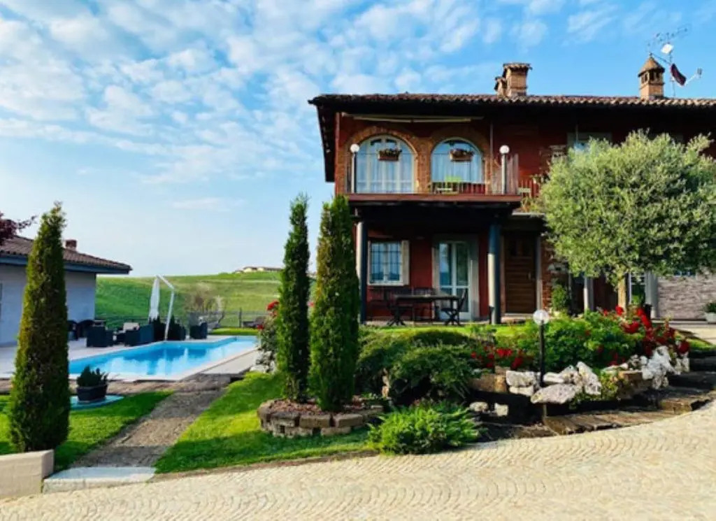 Red Wine Camere