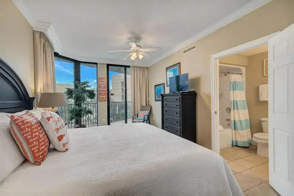 Phoenix on the Bay 2213 - Large Pet Friendly Condo-Inquire for Boat Slip
