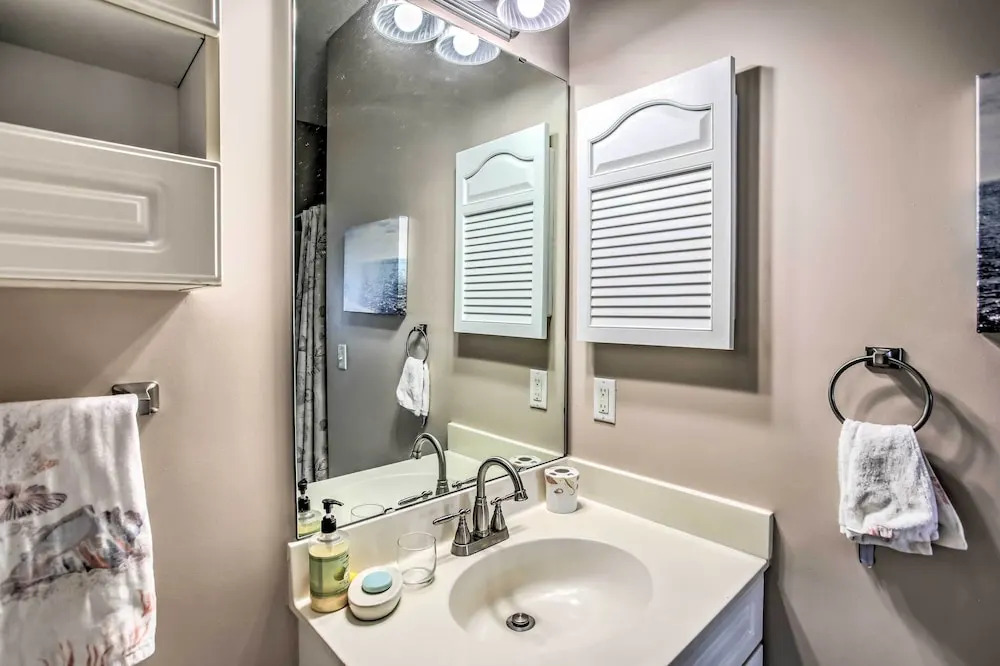 Lovely Myrtle Beach Condo: 4 Mi to Boardwalk!