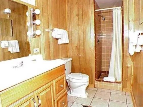 West Winds Lodge