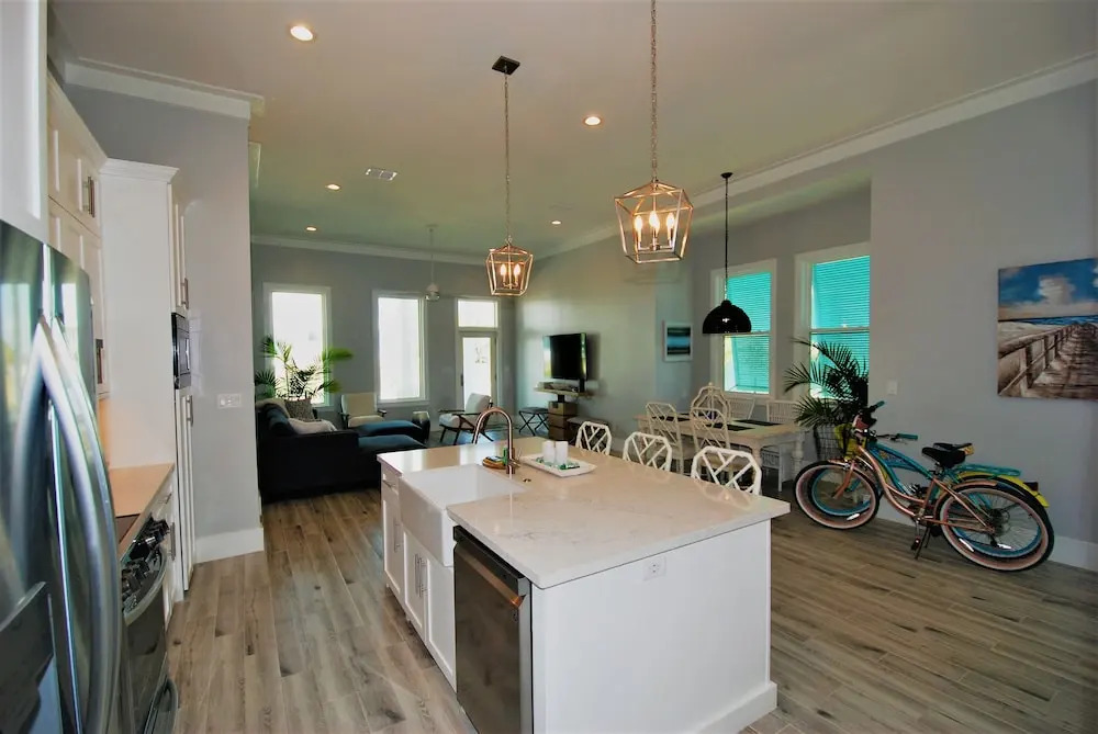 Seaglass Cottage - Private Home At The Shores 3 Bedroom Home by RedAwning