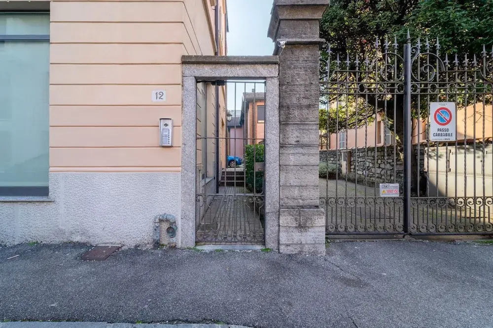 Gerbett Apartment with Terrace by Wonderful Italy