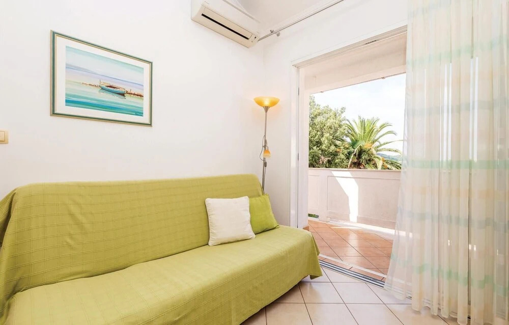 Awesome Home in Supetarska Draga with Hot Tub, WiFi & 2 Bedrooms