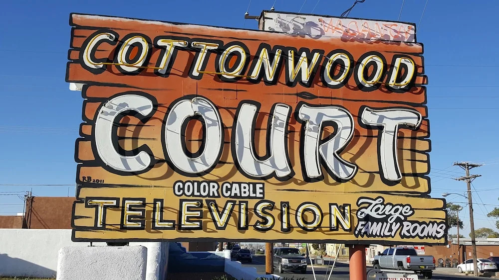 Cottonwood Court Motel