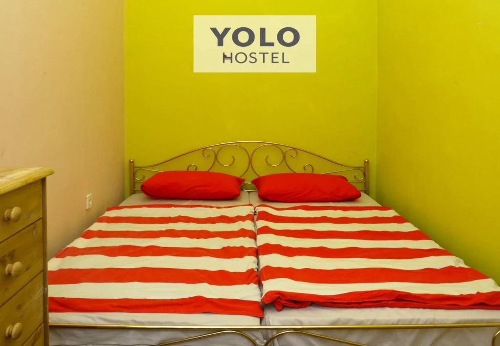 Yolo Hostel