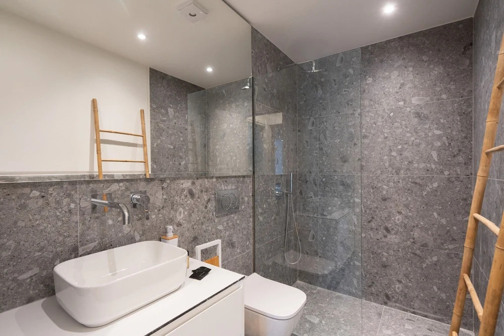 LIV Athinum 1 - Luxury Apartment 3C