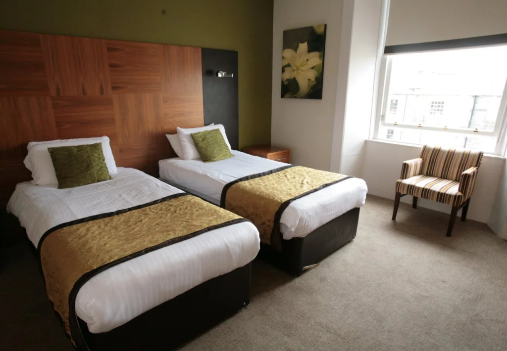 Acorn Hotel