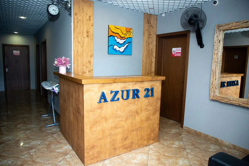 Azur 21 (Азур)