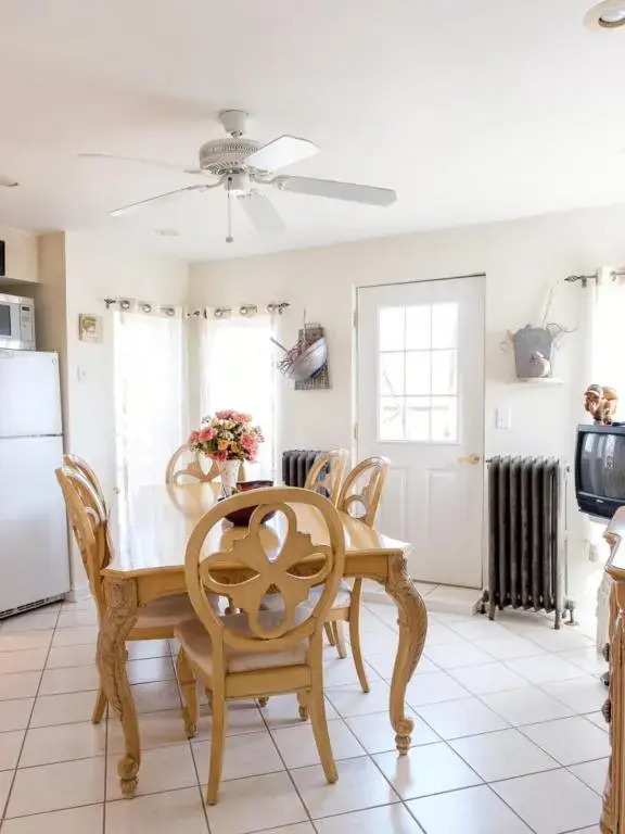 Gaslight Bed & Breakfast