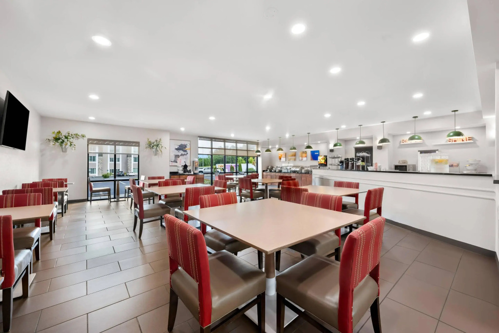 Comfort Suites Cullman I-65 Exit 310