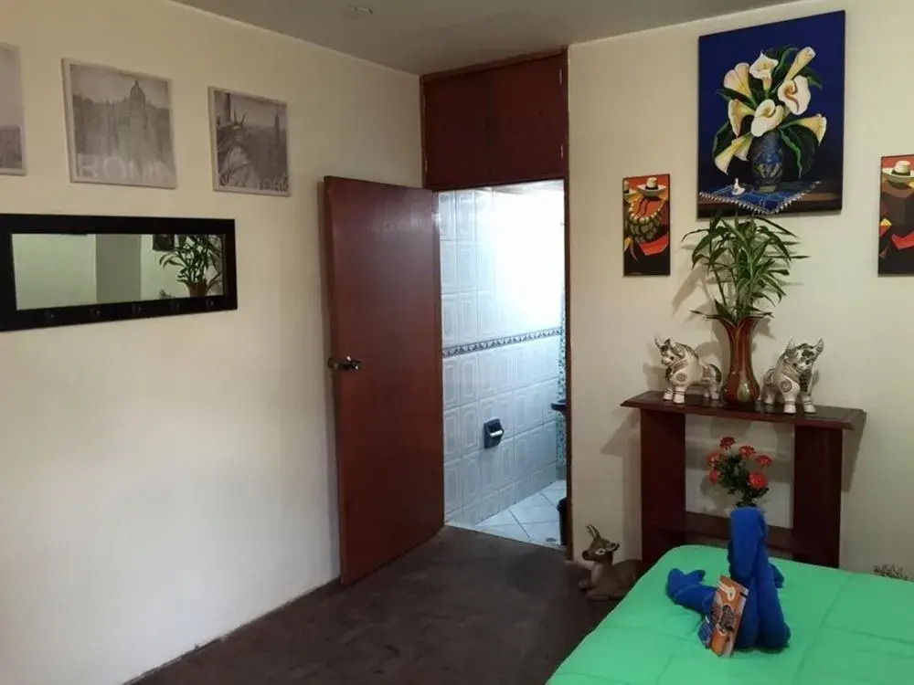 Airport Express Homestay